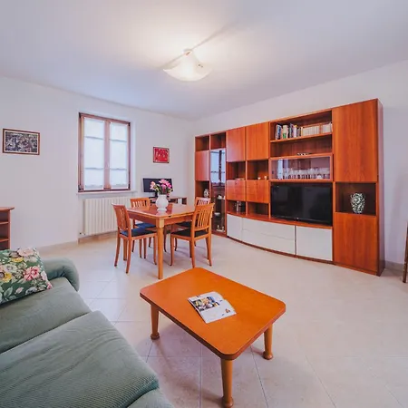 Giuliana By Interhome Querceta