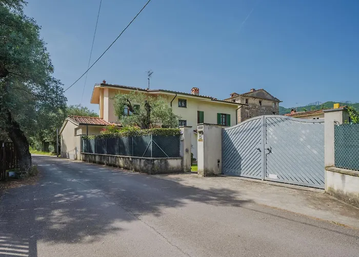 Giuliana By Interhome * Querceta